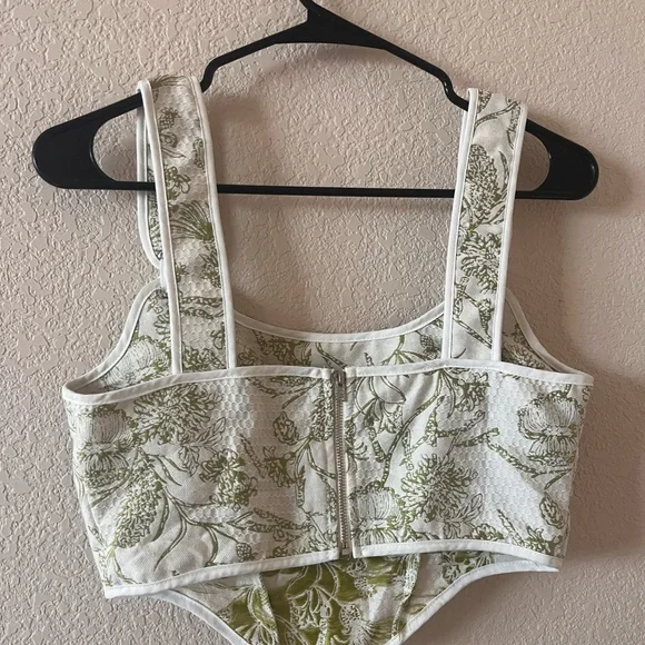 Brandy Melville Corset Tank Top Embroidered Floral Details - Picture 5 of 7